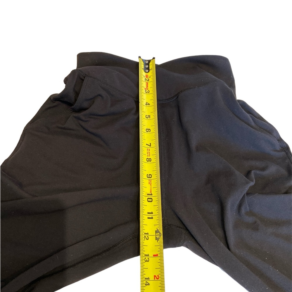 Lululemon cropped Scrunched Sides Size 4 - Picture 5 of 11